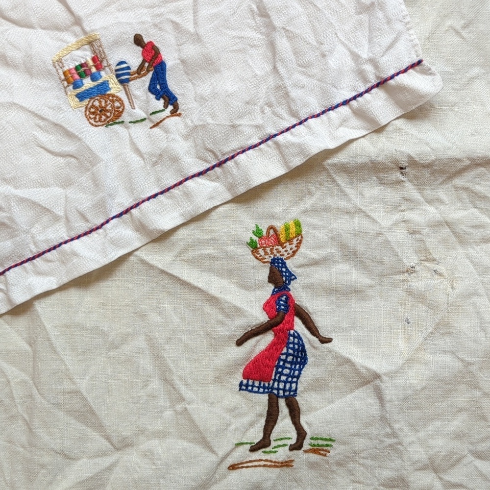 Pair Of Vintage Fingertip Towels